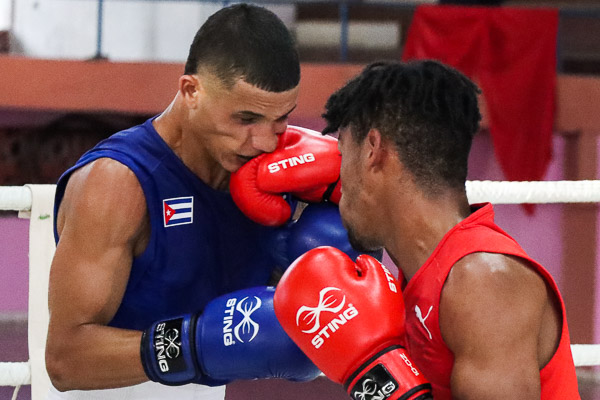 En este momento estás viendo Cubano Osvaldo Díaz gana pelea en boxeo profesional