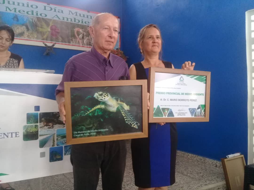 En este momento estás viendo Entregan al doctor Mario Borroto Pérez el Premio Provincial de Medio Ambiente