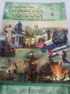 Lee más sobre el artículo Presentan en universidad avileña libro con las memorias de la nación cubana