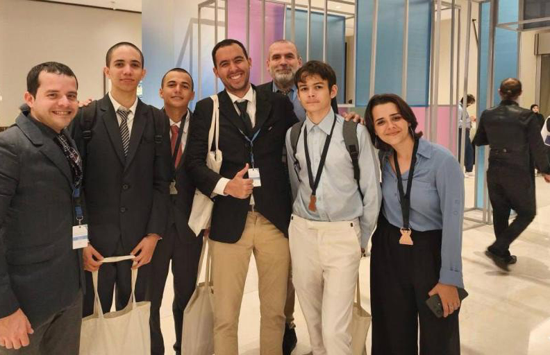En este momento estás viendo Premian a estudiantes cubanos en Olimpiada de química