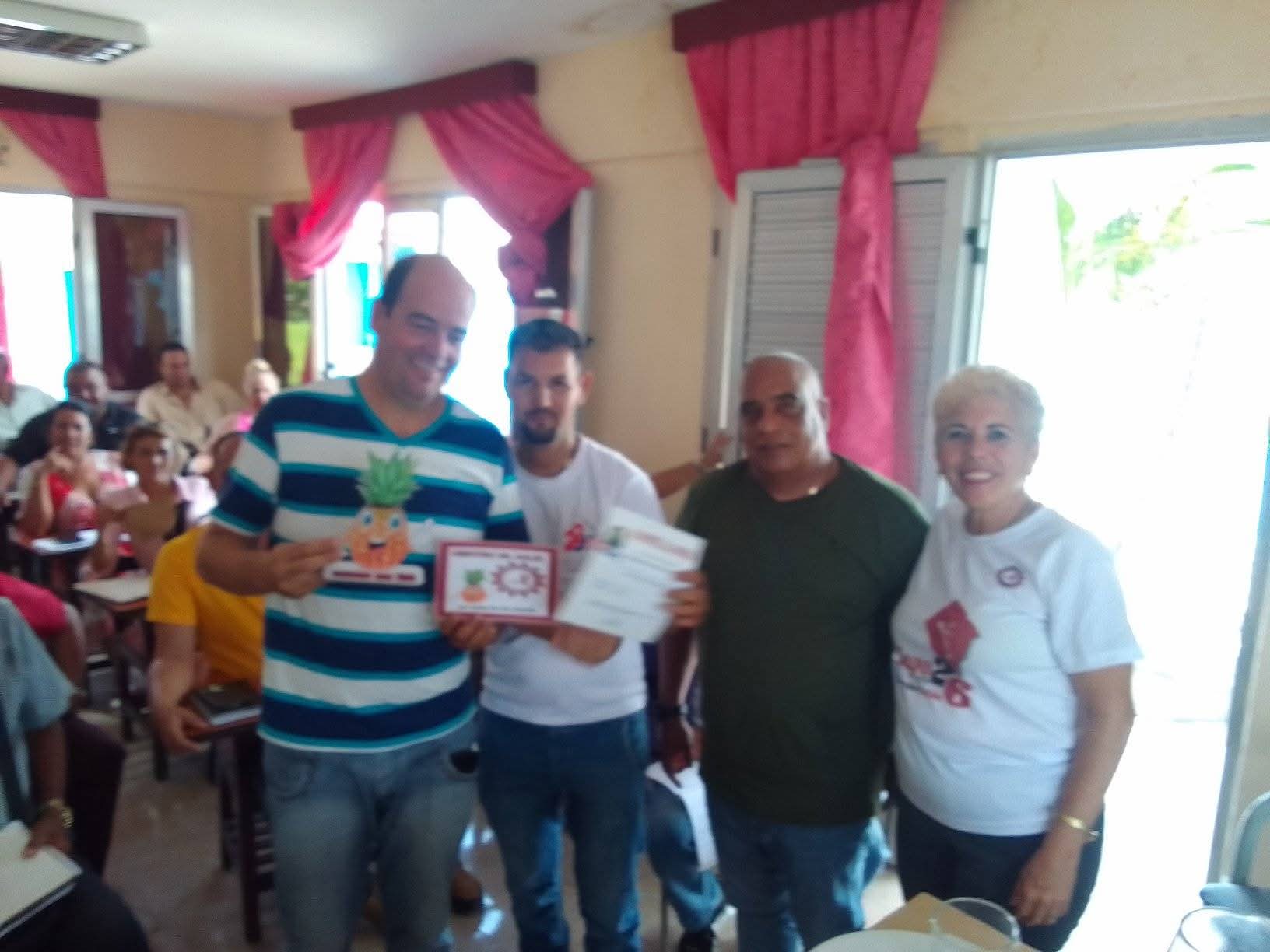 En este momento estás viendo Reciben trabajadores del transporte en Ciego de Ávila placa 26 de Julio