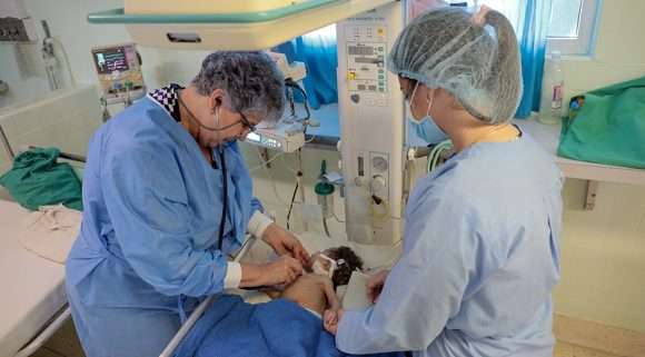 En este momento estás viendo Historias desde Ciego: Treinta años salvando sonrisas en terapia intensiva pediátrica (+Fotos y Video)