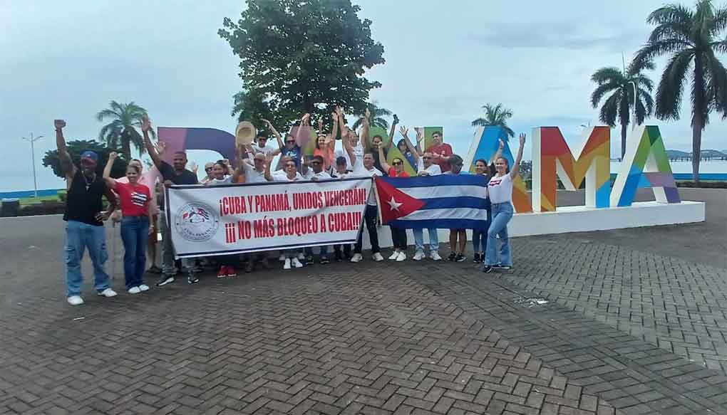 En este momento estás viendo Bailando casino en Panamá, un NO al bloqueo de Estados Unidos a Cuba