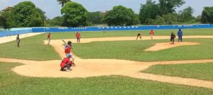 Lee más sobre el artículo Morón vive la pasión del béisbol en la Copa de Verano