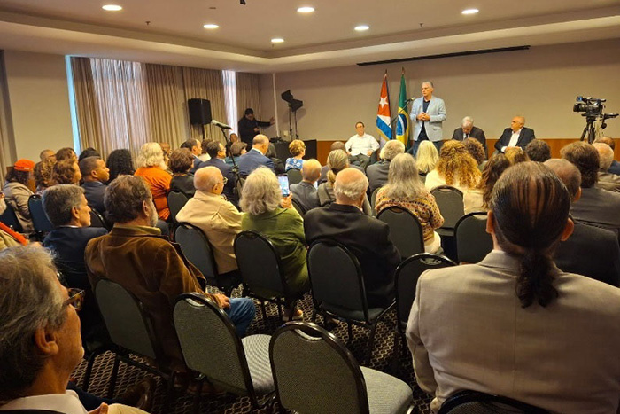 En este momento estás viendo Cuba no se rinde: Díaz-Canel agradece solidaridad brasileña