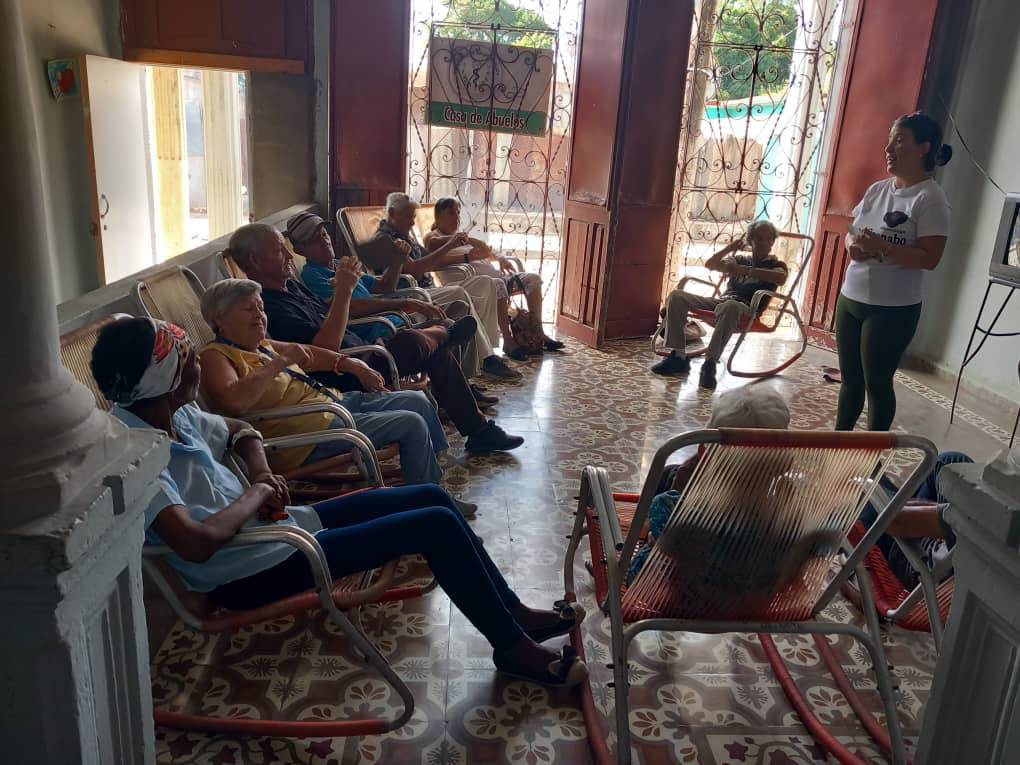Lee más sobre el artículo Opciones de entretenimiento en la Casa del Abuelo de Morón