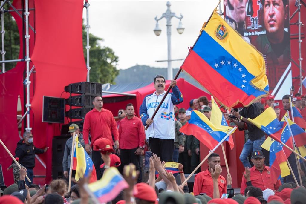 En este momento estás viendo Cuba denuncia acoso de Estados Unidos a Venezuela