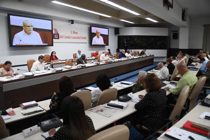 En este momento estás viendo Comenzó el X Pleno del Comité Central del Partido Comunista de Cuba
