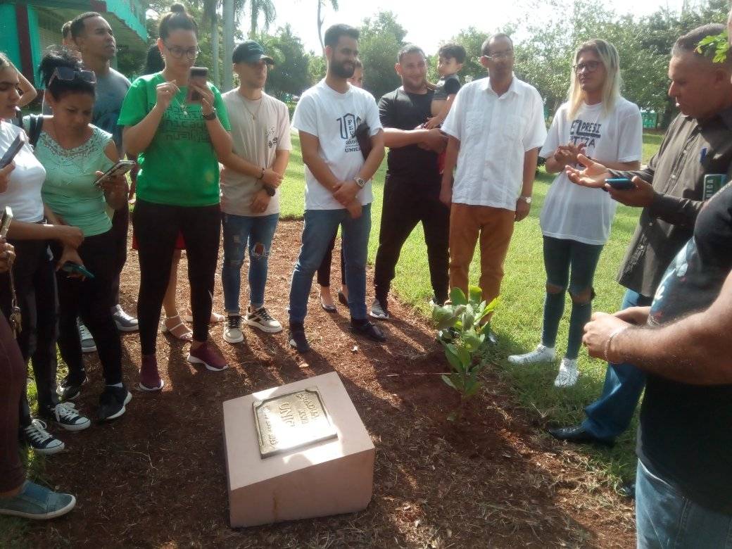 Lee más sobre el artículo Revelan tarja de la XLVII graduación de la Universidad de Ciego de Ávila