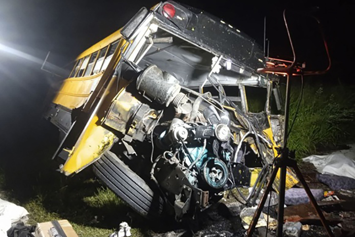 Lee más sobre el artículo Dos fallecidos y 27 heridos en accidente carretera Bayamo-Tunas