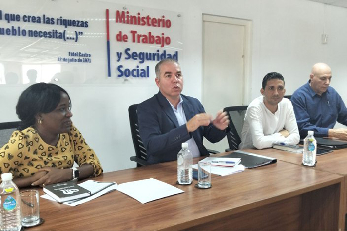En este momento estás viendo Reduction in Fiscal Deficit Enables Pension Improvements