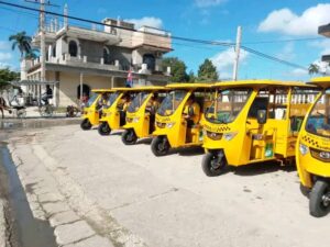 Lee más sobre el artículo Morón Debuts Electric Tricycles (+Photos)