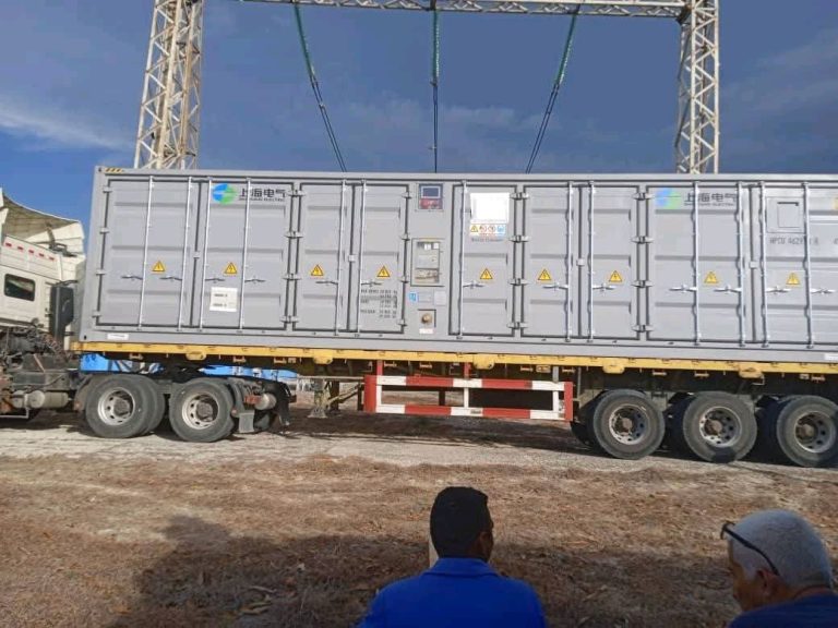 Lee más sobre el artículo Comienza despliegue de sistemas de almacenamiento de energía en subestaciones eléctricas cubanas