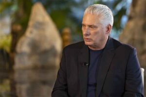 Lee más sobre el artículo Encabezó Díaz-Canel conmemoración en Cuba de gestas de Vietnam