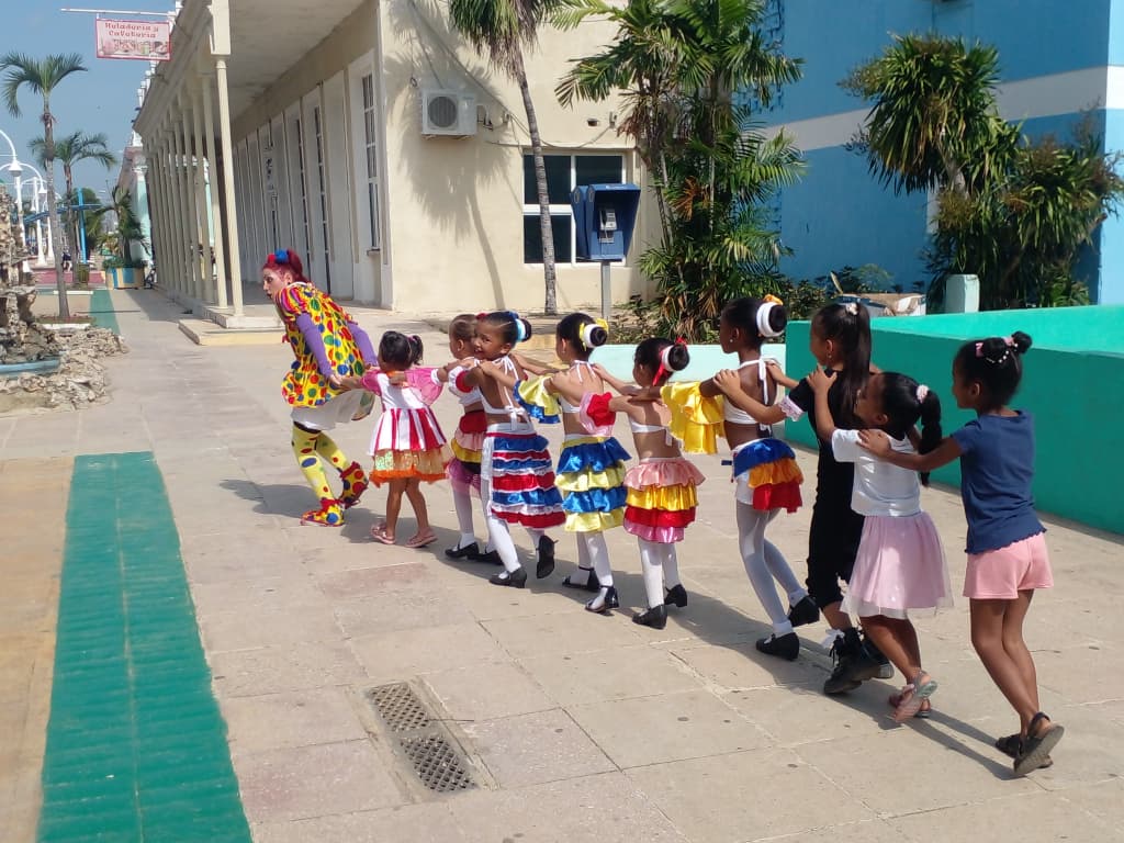 En este momento estás viendo El Verano Siempre Joven se cierra también en la AHS (+Fotos)