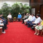 Díaz-Canel dialoga con empresarios chinos de la industria azucarera