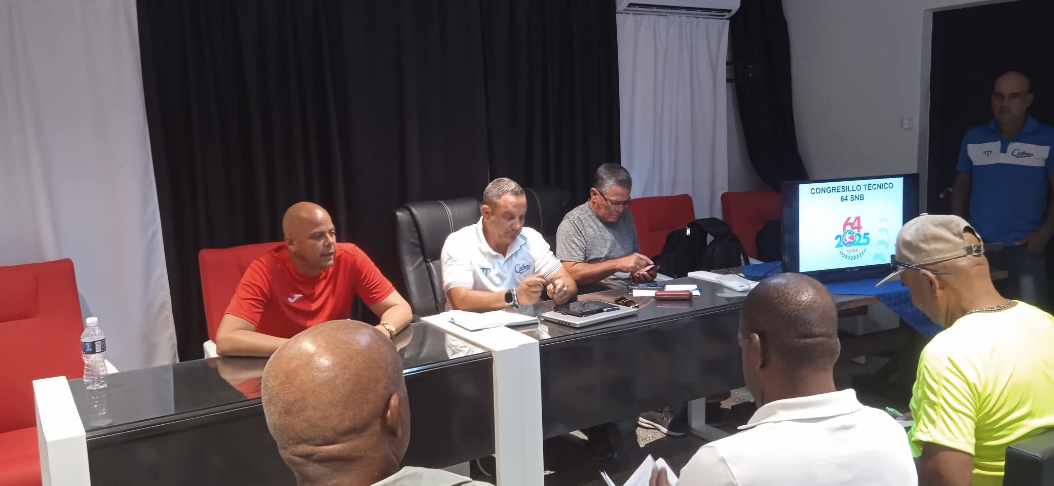 Lee más sobre el artículo Efectuado en Ciego de Ávila Congresillo Técnico de la 64 Serie Nacional de Béisbol