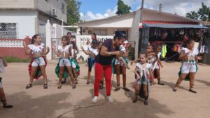 Lee más sobre el artículo «Verano Siempre Joven» lleva alegría y arte a las comunidades avileñas