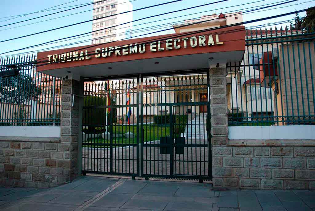 En este momento estás viendo Bolivia Considers Moving Forward Second Presidential Debate