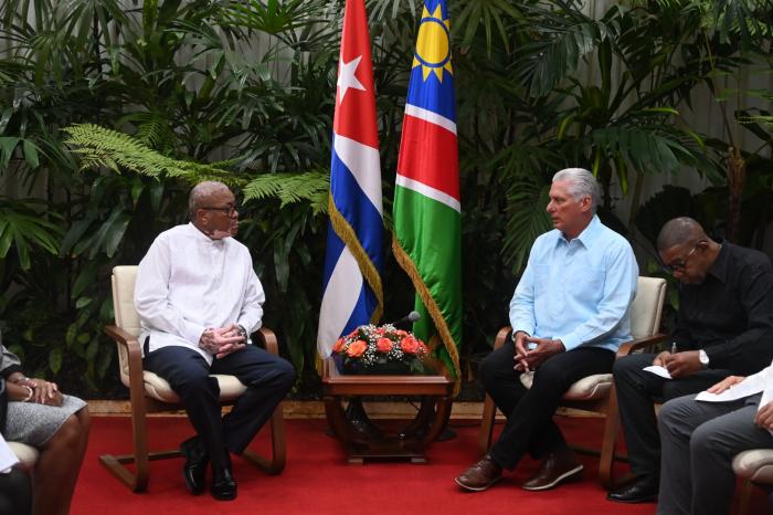En este momento estás viendo Recibió Díaz-Canel al Embajador de Namibia