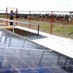 La instalación de estaciones de bombeo con paneles solares beneficia a más de 468 000 habitantes