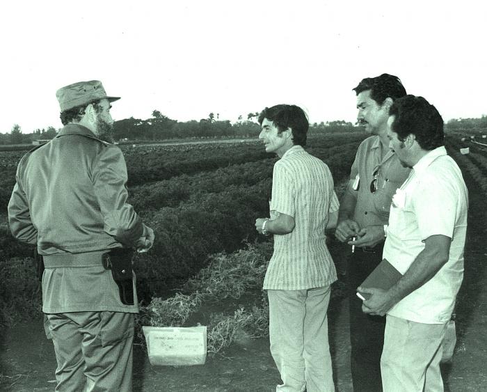 Lee más sobre el artículo Fidel: con las botas y el corazón en la tierra