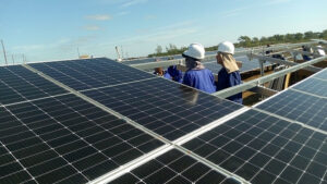 Lee más sobre el artículo Generación fotovoltaica mitiga la curva de demanda en horario del mediodía