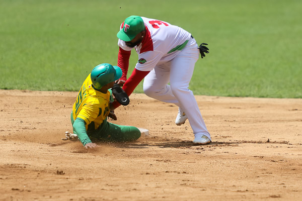 En este momento estás viendo Triple tie at the top of the 64th National Baseball Series