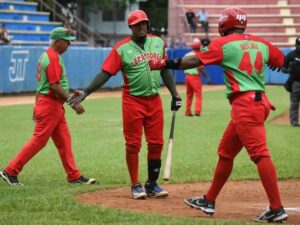 Lee más sobre el artículo Lumberjacks and Wasps Aim to Seize the Top in Cuban Baseball