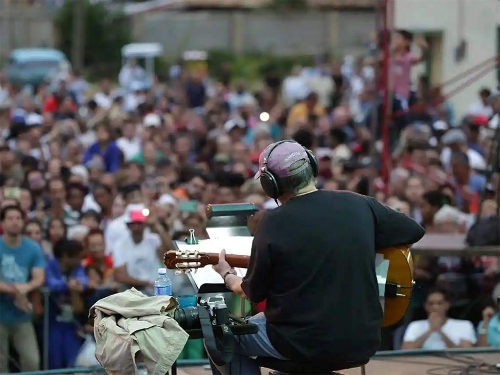 Cuba cantará hoy junto a Silvio Rodríguez en la escalinata