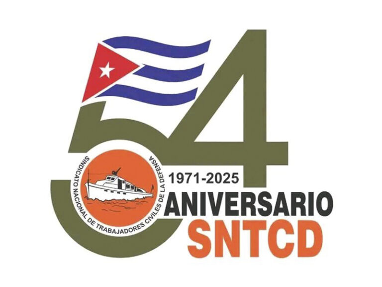 Felicita CTC a los trabajadores civiles de la defensa