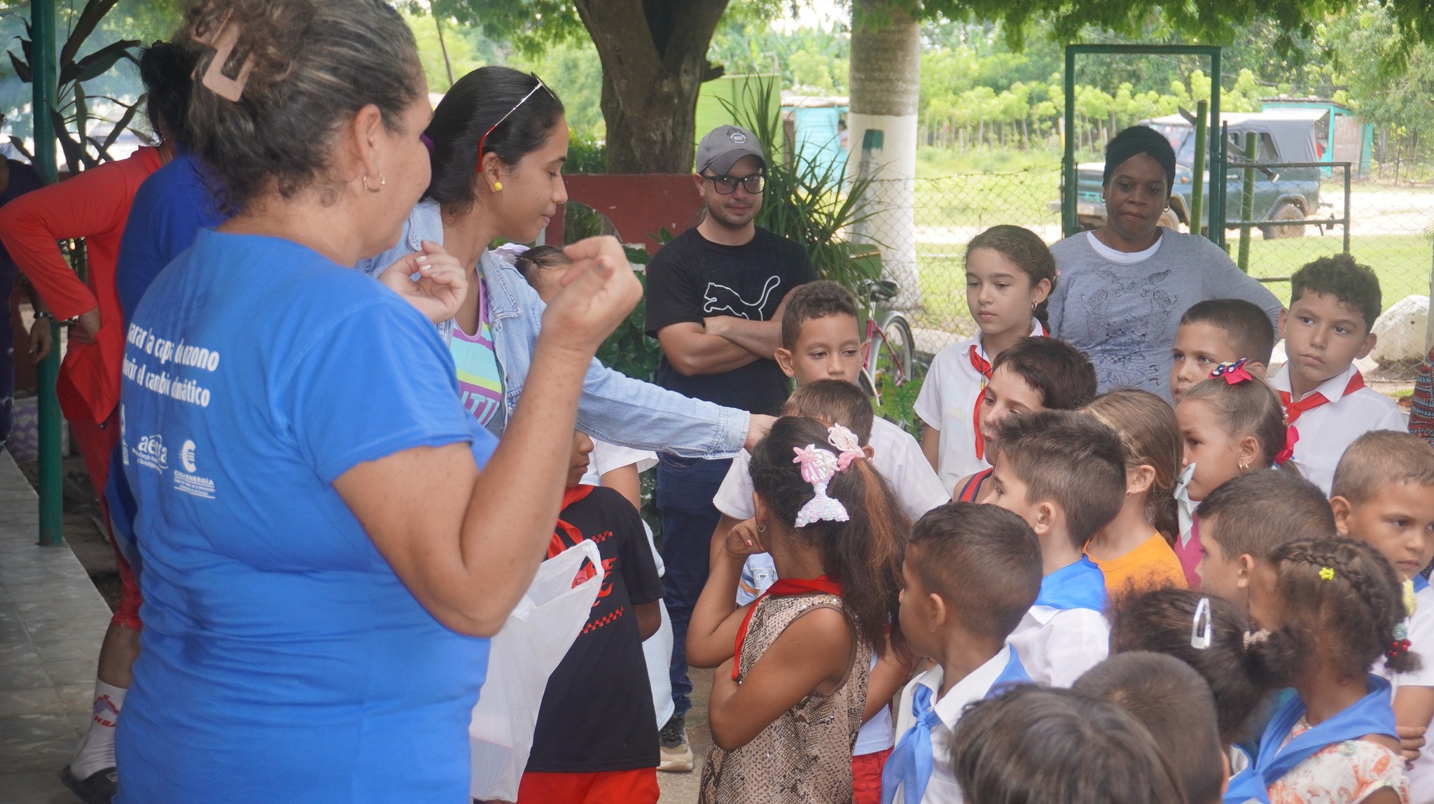 En este momento estás viendo Realizan en Majagua intercambio educativo por el Día Mundial de la Capa de Ozono