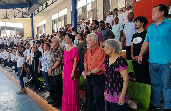 Lee más sobre el artículo 69th anniversary of FEU act of redress to Alicia Alonso remembered