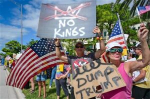 Lee más sobre el artículo Masiva muestra de rechazo a políticas de Trump recorrió Estados Unidos