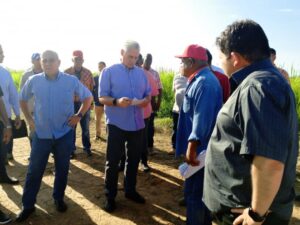 Lee más sobre el artículo Intercambia Díaz-Canel con productores del municipio de Chambas