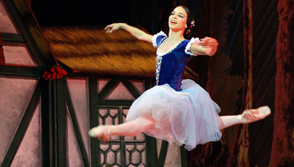 Lee más sobre el artículo Viengsay Valdés, directora del Ballet Nacional de Cuba, recibe el Premio Nacional de Danza 2025