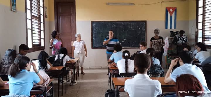 Lee más sobre el artículo Realizan acciones de formación vocacional pedagógica