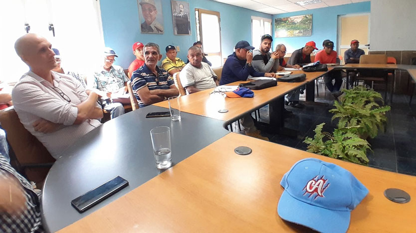 Lee más sobre el artículo Incursionarán en la siembra de maíz híbrido en la Agropecuaria Arnaldo Ramírez