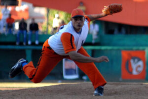 Lee más sobre el artículo Mientras salen las estrellas: Machete Ulacia