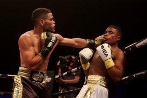 Lee más sobre el artículo Cubanos a prueba en cartel de boxeo profesional