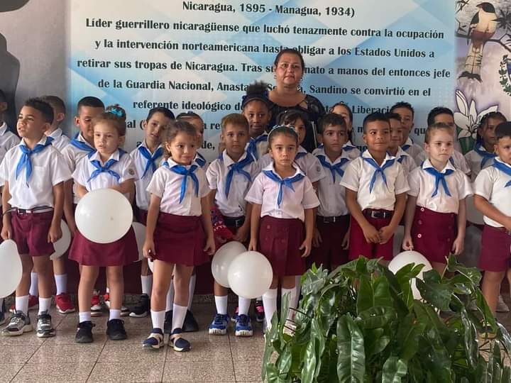 Lee más sobre el artículo Comenzó en Ciego de Ávila jornada por el Día del Educador  