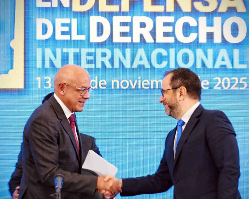 Encuentro de Juristas en Defensa del Derecho finaliza en Venezuela (+Fotos)