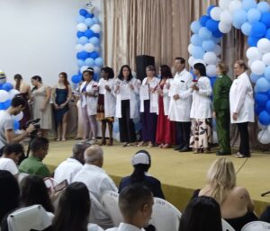 Lee más sobre el artículo Celebran en Morón Cuadragésimo Sexta Graduación de profesionales de la salud