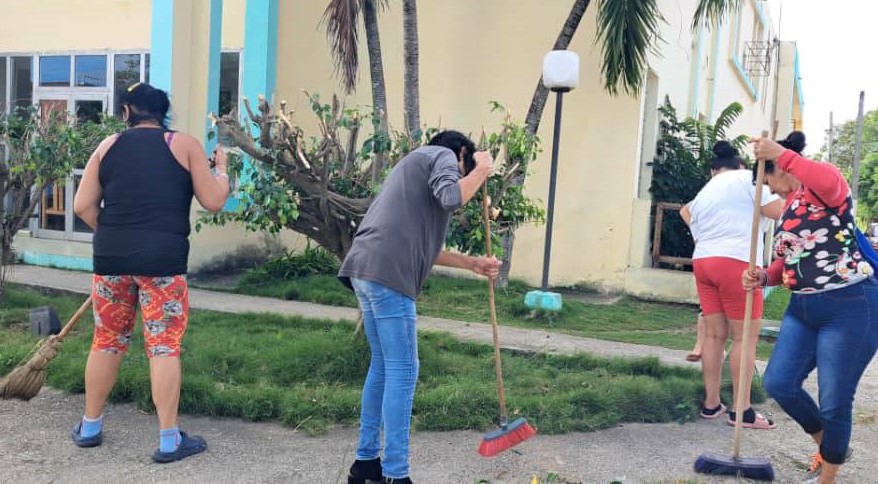 En este momento estás viendo Desarrollan en Morón jornada de trabajo voluntario