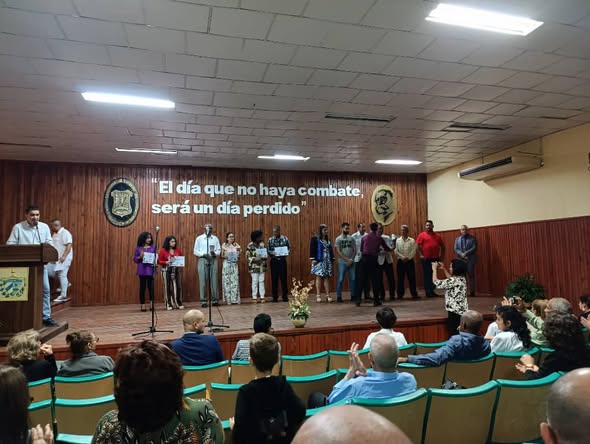 Lee más sobre el artículo Reciben reconocimientos profesionales del Centro de Bioplantas