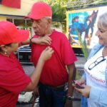 Condecoran a constructores de extraordinarios méritos