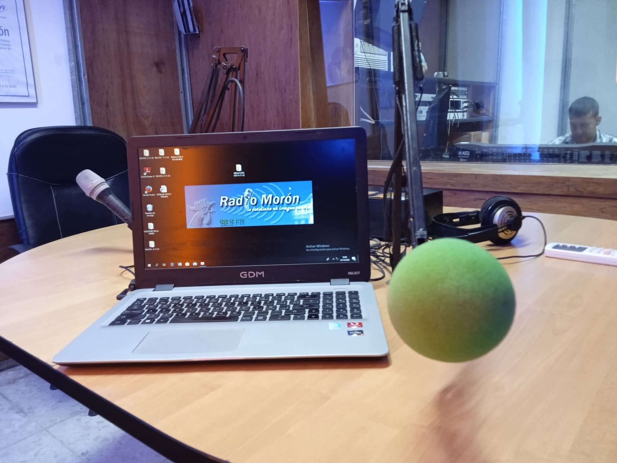 En este momento estás viendo Felicita Buró Provincial del Partido a locutores avileños