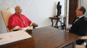 Lee más sobre el artículo Papa León XIV recibió cartas credenciales del nuevo embajador de Cuba