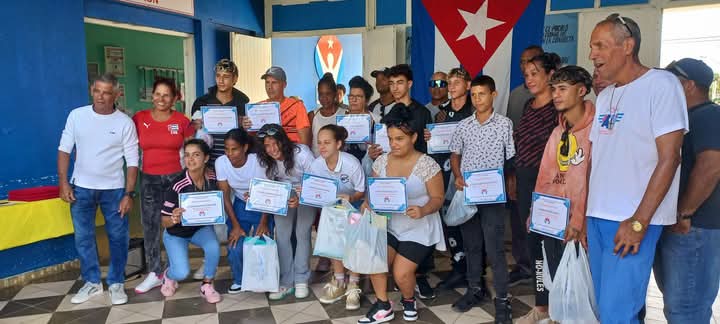 Lee más sobre el artículo Premian en Morón a los mejores atletas de 2025