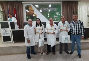 Médicos avileños reciben el Premio Doctor Antonio Luaces Iraola